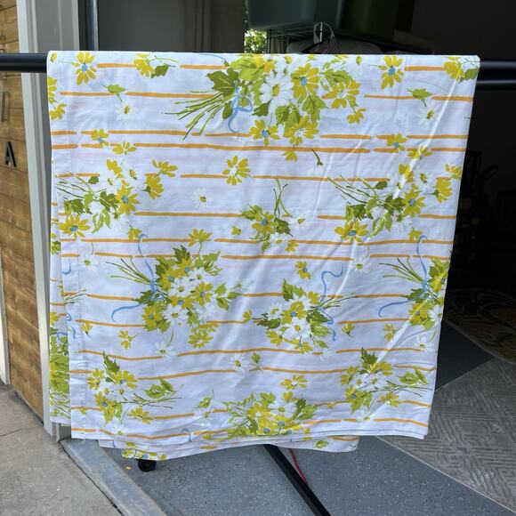 Vintage Utica Flat Sheet Twin Yellow Green Floral MCM Daisies 70s 82x96 - Picture 5 of 5